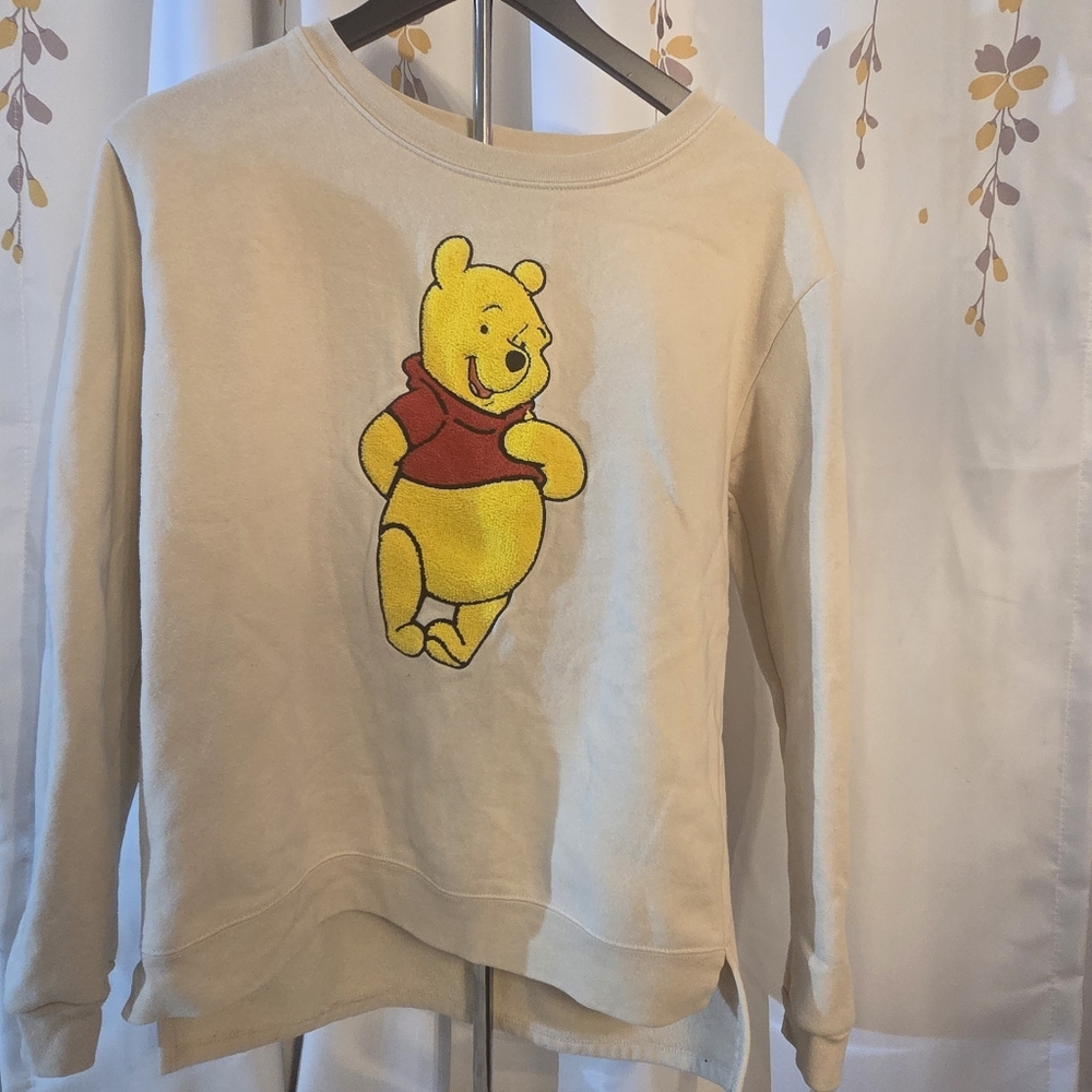 Vintage Chic Disney Ivory Sweatshirt with Winnie the Pooh Patch High Low- Size S